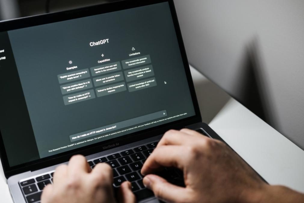 ChatGPT: 6 erros mais cometidos ao recorrer à Inteligência Artificial