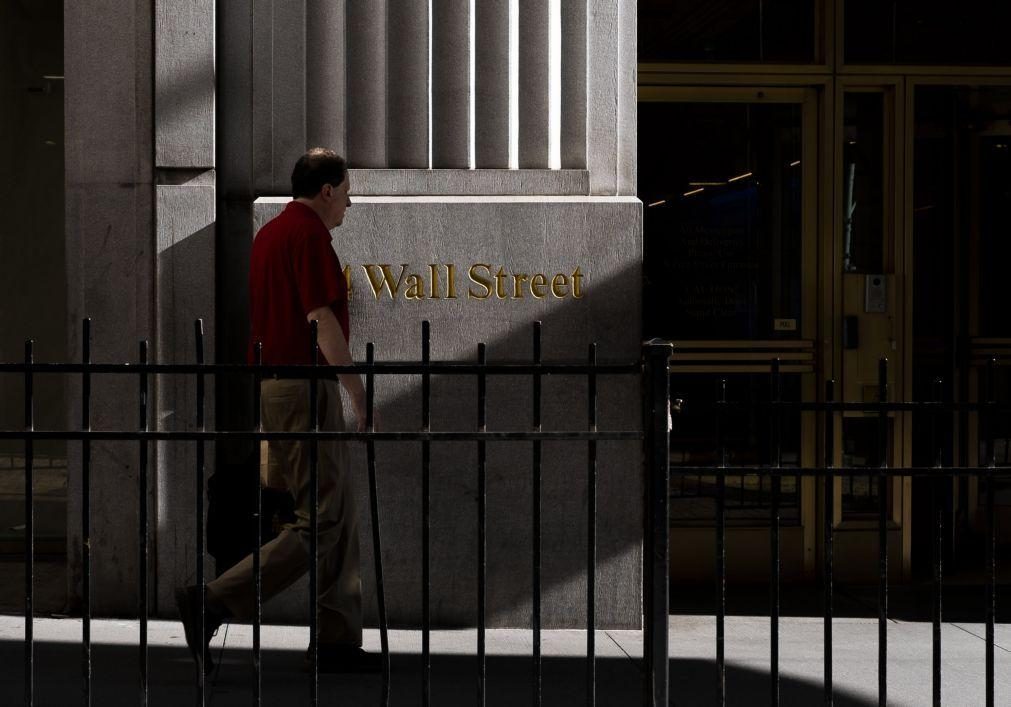 Wall Street inicia sessão sem um rumo definido à espera dos dados da inflação