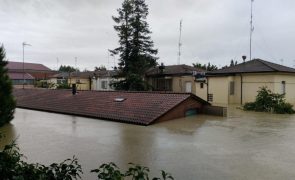 Chuvas torrenciais em Itália fazem pelo menos cinco mortos