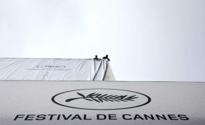 Protestos em Cannes contra reforma das pensões do Presidente francês