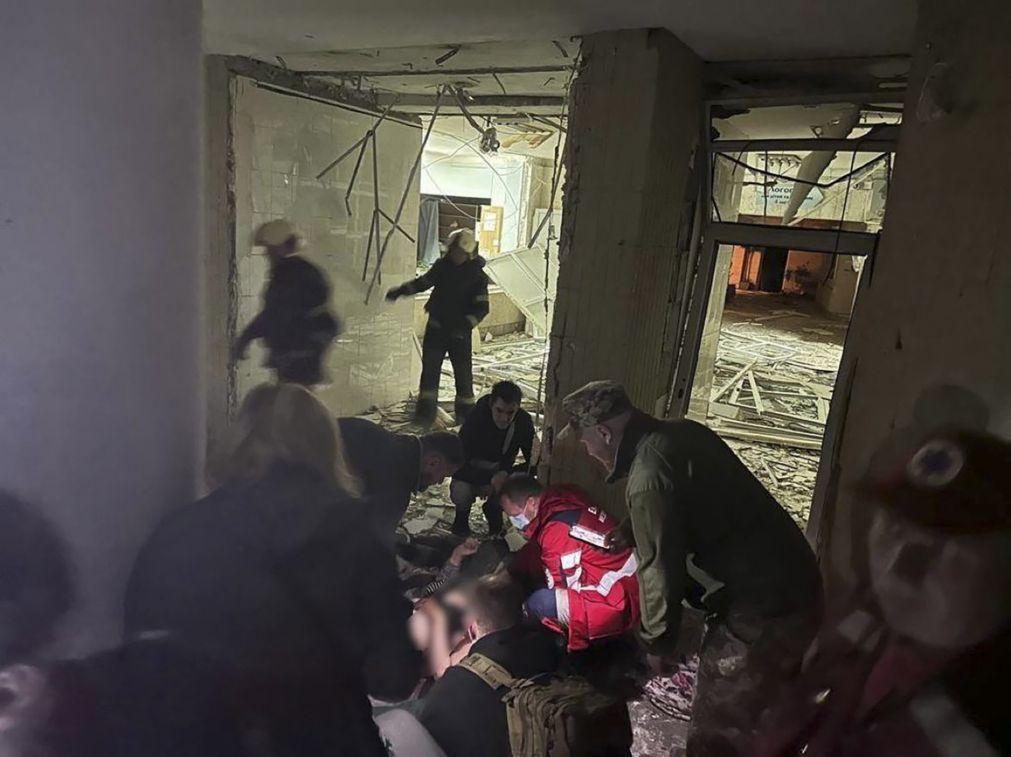 Três mortos em ataque aéreo em Kiev