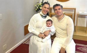 Claudia Raia - Criticada por levar filho a evento religioso