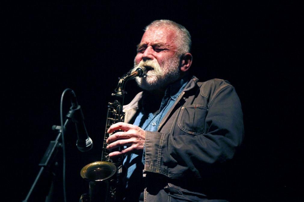 Músico alemão pioneiro do free jazz Peter Brötzmann morre aos 82 anos