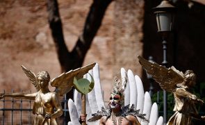 Mês do orgulho gay festejado em Roma