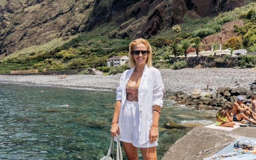 Cristina Ferreira Usa vestido de verão cheio de aberturas e que custa mais de 100 euros!