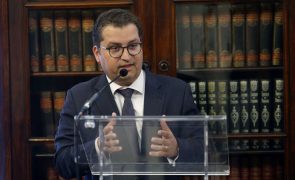 Miranda Sarmento avisa deputados que críticas anónimas são 
