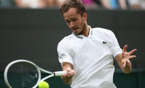 Wimbledon: Daniil Medvedev supera Marton Fucsovics e está nos oitavos de final