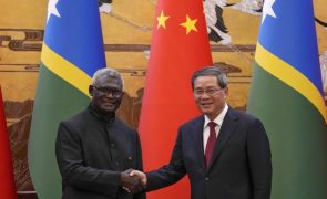 Líder das Salomão rebate críticas sobre laços de segurança com a China