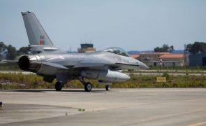 F-16 da Força Aérea escoltam Papa sempre que sobrevoar Portugal