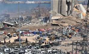 Três anos após explosão de Beirute famílias enlutadas creem que políticos 