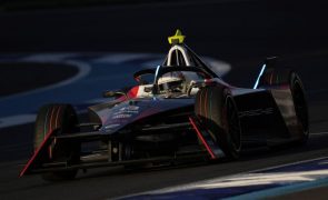 Félix da Costa fecha Mundial de Fórmula E em nono mas protesta corrida