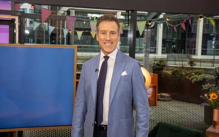 Anton Du Beke - Apresentador revela ter sido esfaqueado pelo próprio pai