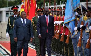 Níger: Presidentes de Moçambique e Quénia contra deposição de governos 