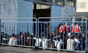 Grécia resgata quase 80 migrantes oriundos da Turquia no mar Egeu