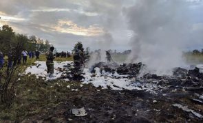 Rússia recupera corpos de passageiros do avião em que viajava Prigozhin