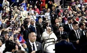 Papa saúda povo da China a partir da vizinha Mongólia