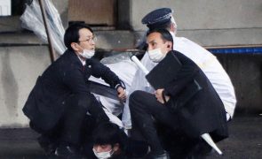 Homem acusado de tentativa de homicídio do primeiro-ministro do Japão