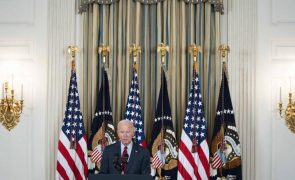 Joe Biden altera plano sobre extração petrolífera no Alasca