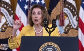 Pelosi anuncia recandidatura ao Congresso em 2024