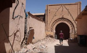 Novo balanço provisório do sismo em Marrocos soma 2.122 mortos e 2.421 feridos