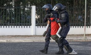 Pelo menos 4 ativistas detidos pela PSP no protesto climático em Algés