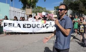 Professores e trabalhadores das escolas iniciam hoje semana de greve