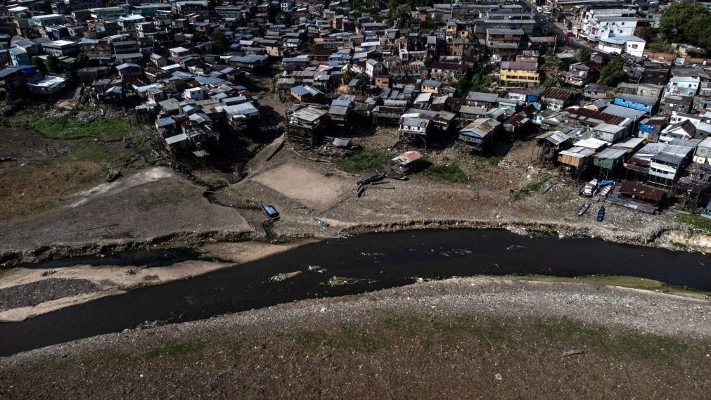 Grande afluente do rio Amazonas atinge o menor caudal  em mais de 120 anos