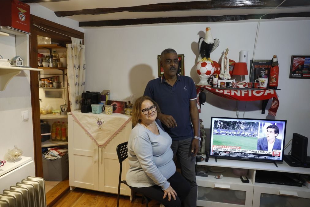 João e Eduarda conheceram-se na rua e agora partilham um teto