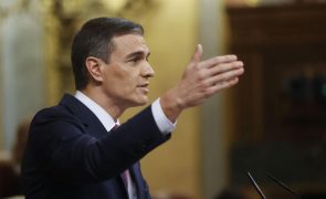Sánchez diz que amnistia garante convivência e trava extrema-direita