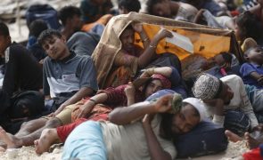 Mais de mil refugiados rohingya chegaram de barco à Indonésia numa semana