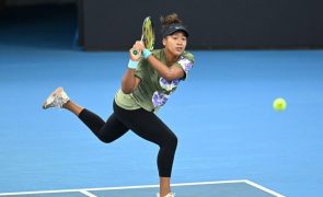 Tenista Naomi Osaka regressa mais de um ano depois com triunfo em Brisbane