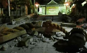 Japão suspende alerta de tsunami depois de sismo que causou 13 mortos