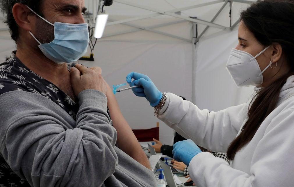 Máscaras voltam a ser obrigatórias em centros de saúde e hospitais em Espanha