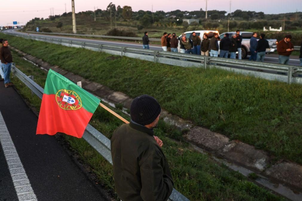 Várias estradas do país condicionadas devido ao protesto dos agricultores