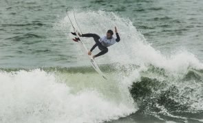 Frederico Morais cai na terceira ronda do Pipeline Pro de surf no Havai