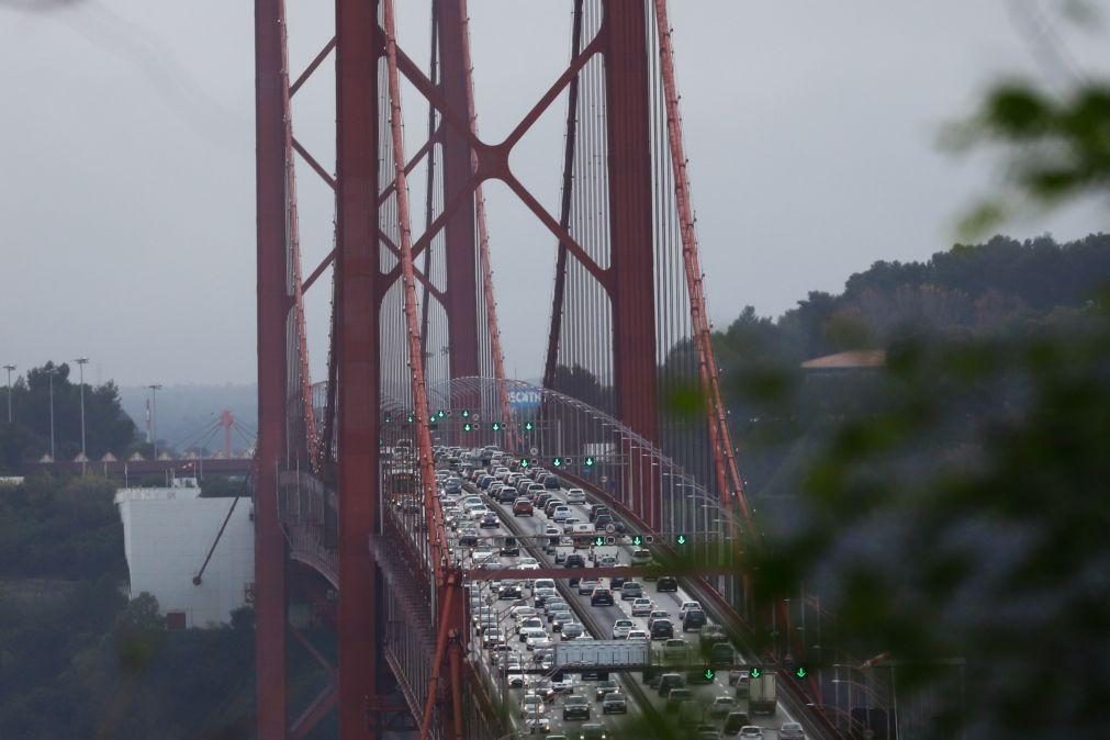 Corte total do trânsito automóvel na madrugada de domingo na Ponte 25 de Abril