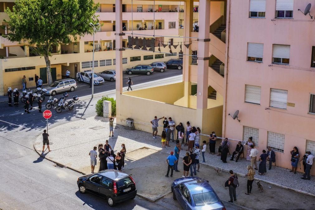 Criança de 7 anos baleada domingo em Setúbal morreu durante a noite