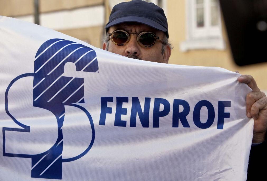 Fenprof alerta para erros na plataforma de progressões na carreira de professores