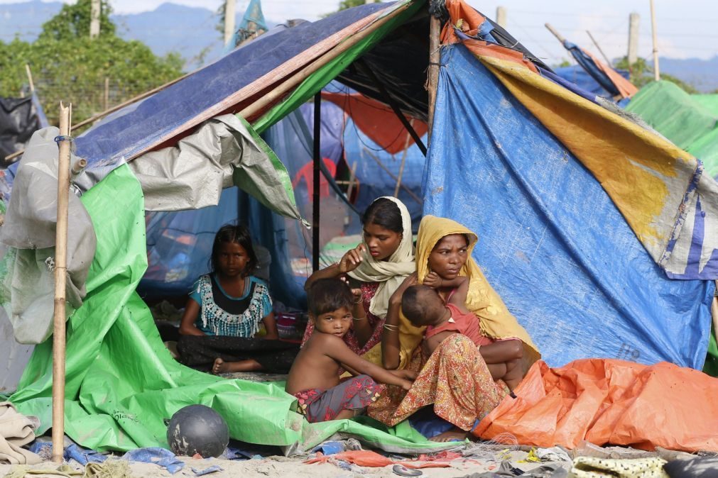 Repressão dos rohingyas na Birmânia tem elementos de genocídio