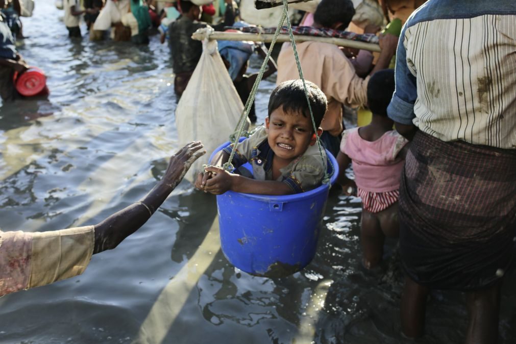 Acordo entre Birmânia e Bangladesh sobre minoria rohingya ainda sem efeitos no terreno