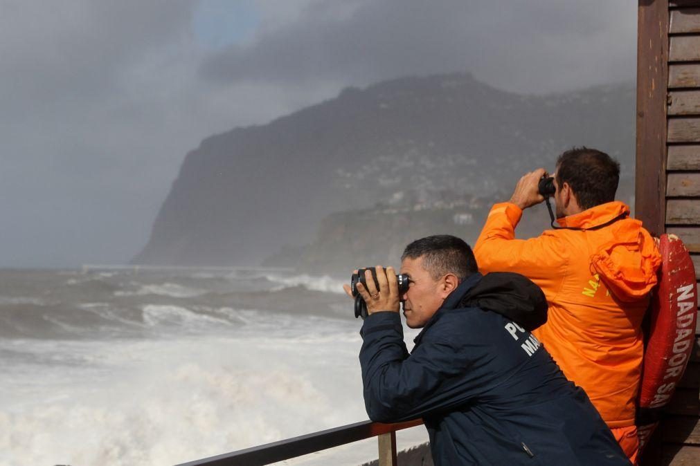Buscas por casal desaparecido na Madeira suspensas sexta-feira devido ao mau tempo