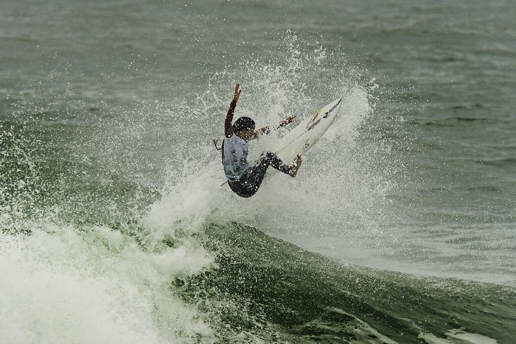 Tomás Fernandes e Teresa Bonvalot vencem etapa da Figueira da Foz da Liga de surf