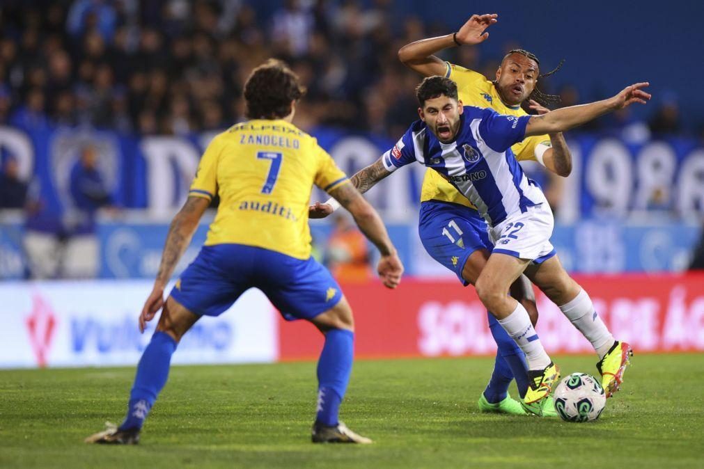 Estoril bate FC Porto pela terceira vez em 2023/24 e afasta 'dragões' do título