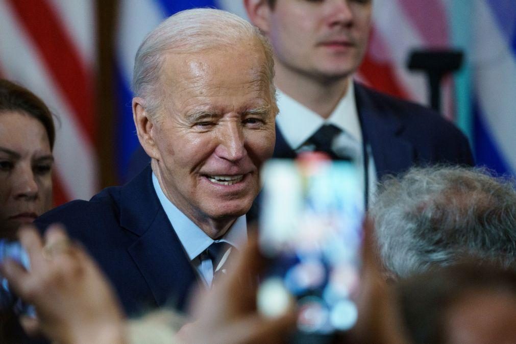 Sondagens mostram Biden atrás de Trump mas em recuperação