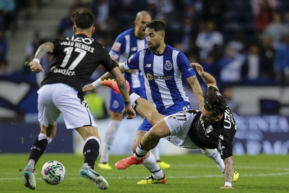 Vitória de Guimarães vence na visita ao FC Porto e aproxima-se dos 'dragões'