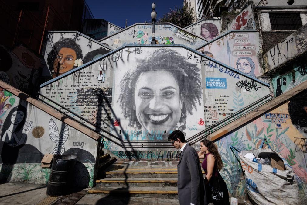 Câmara baixa brasileira mantém na prisão deputado acusado de mandar matar Marielle Franco