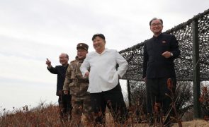 Coreia do Norte anuncia teste de ogiva 