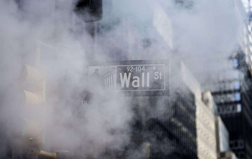 Wall Street arranca a semana a subir à espera de resultados trimestrais