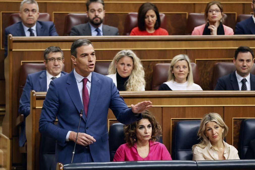 Ameaça de demissão de Sánchez marca arranque da campanha para eleições na Catalunha