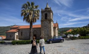 Relógios de torre continuam a acompanhar o quotidiano nas aldeias da Guarda